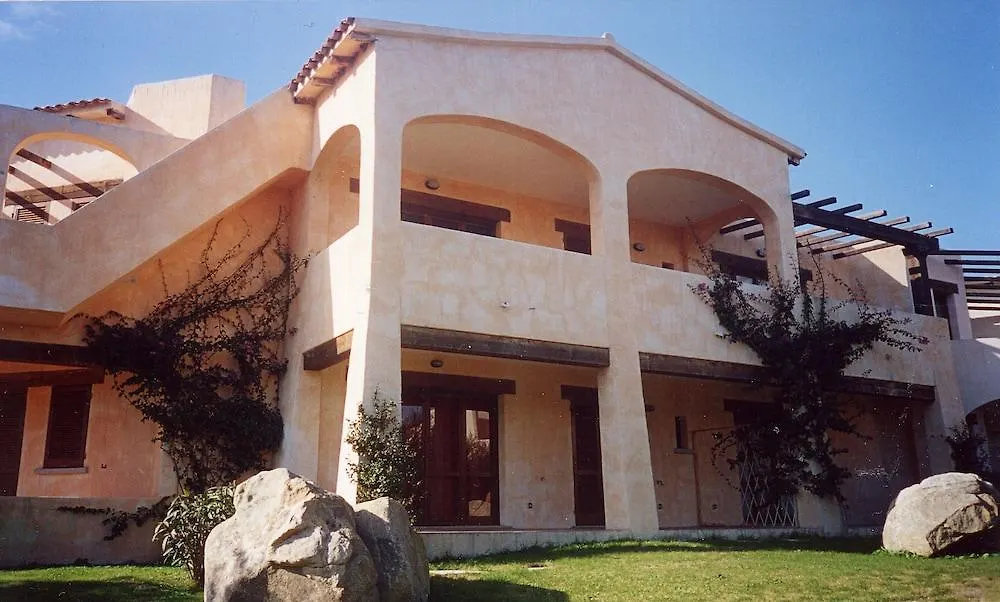 Le Corti Di Marinella Aparthotel